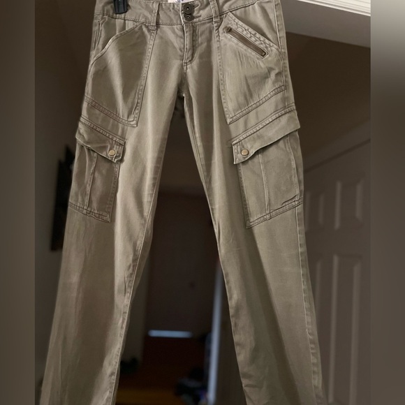 Jolt Green Cargo Pants - Picture 10 of 10